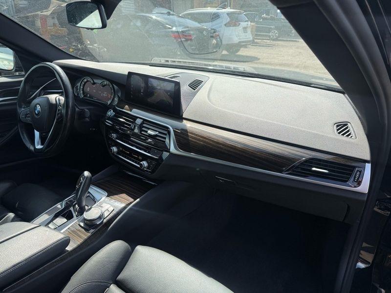 BMW 5-Series 530i xDrive 2019