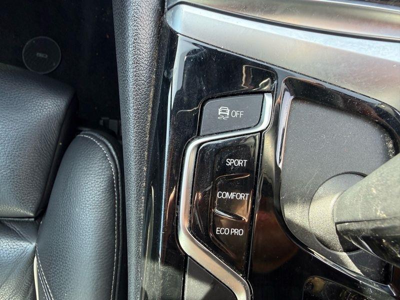 BMW 5-Series 530i xDrive 2019