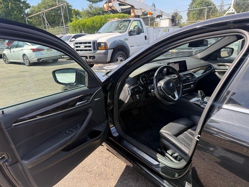 BMW 5-Series 530i xDrive 2019