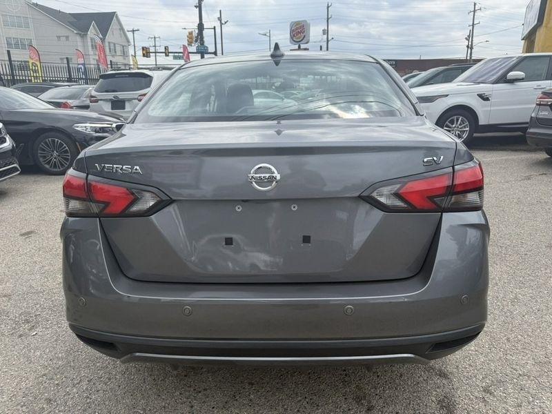 Nissan Versa SV 2020