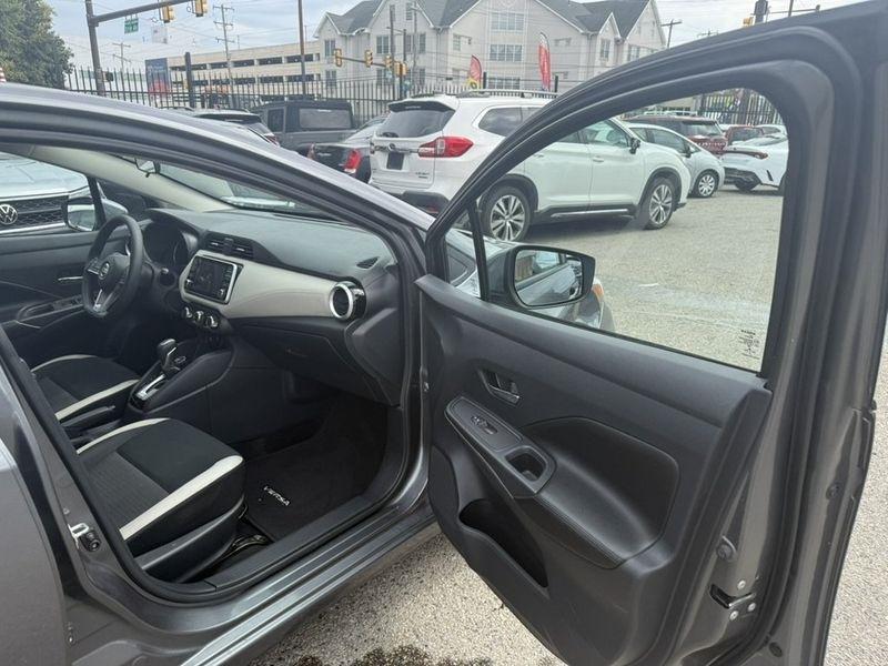 Nissan Versa SV 2020