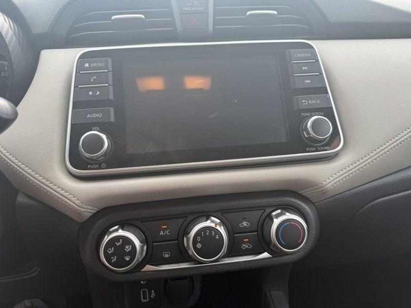 Nissan Versa SV 2020