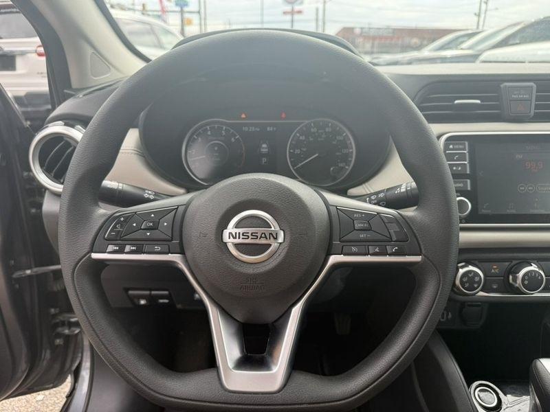 Nissan Versa SV 2020