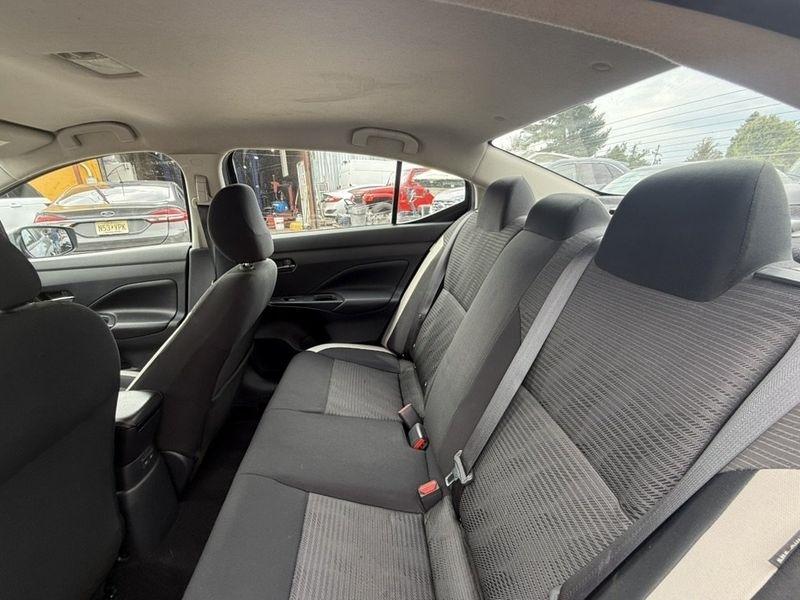 Nissan Versa SV 2020