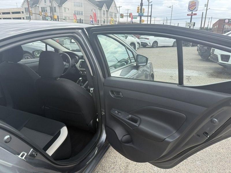 Nissan Versa SV 2020