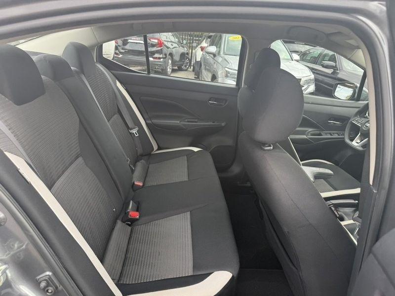Nissan Versa SV 2020