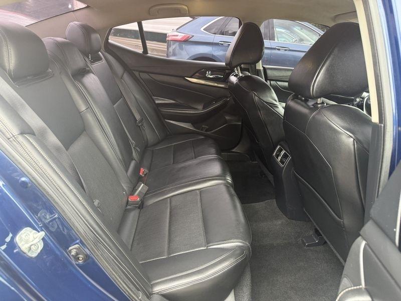 Nissan Maxima 3.5 SV 2020