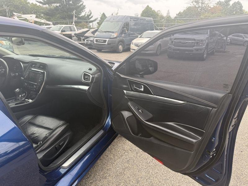 Nissan Maxima 3.5 SV 2020