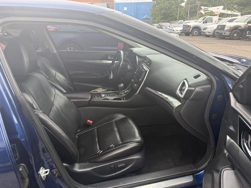 Nissan Maxima 3.5 SV 2020