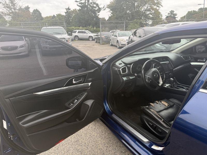 Nissan Maxima 3.5 SV 2020