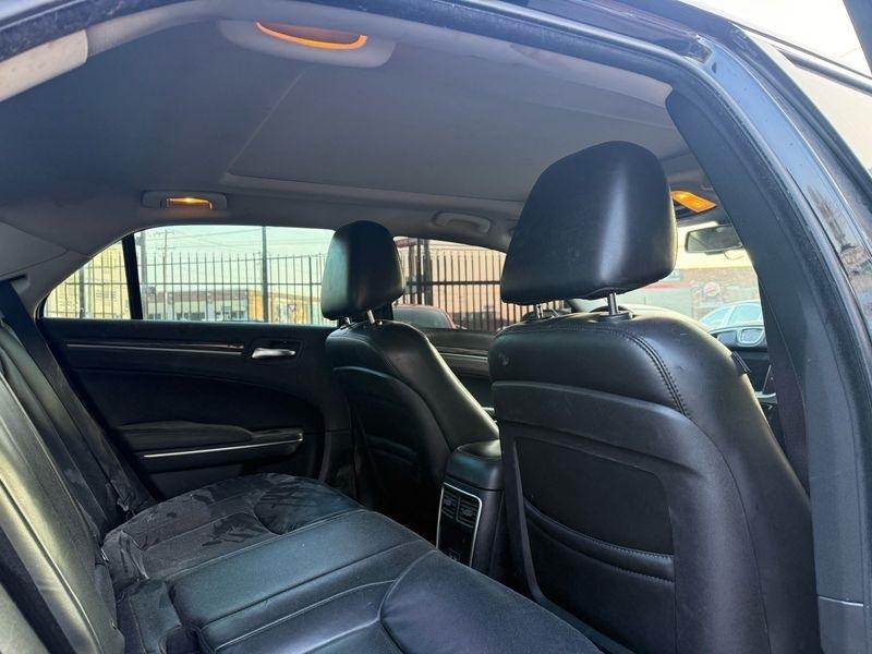 Chrysler 300 Limited RWD 2017