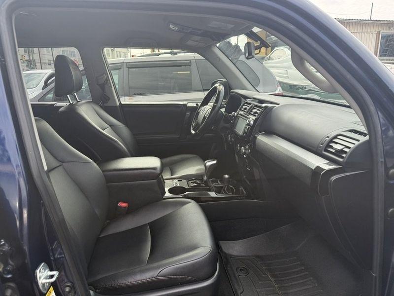 Toyota 4Runner  2017