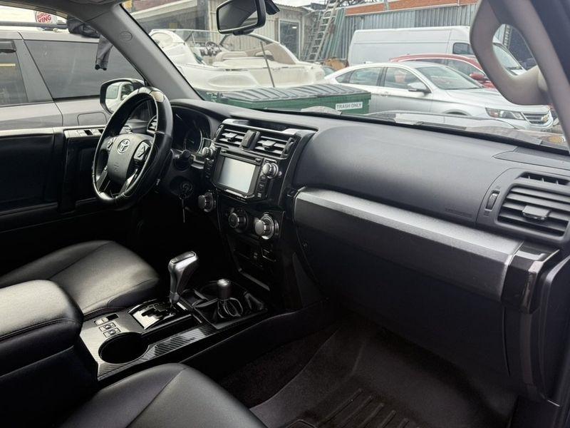 Toyota 4Runner  2017