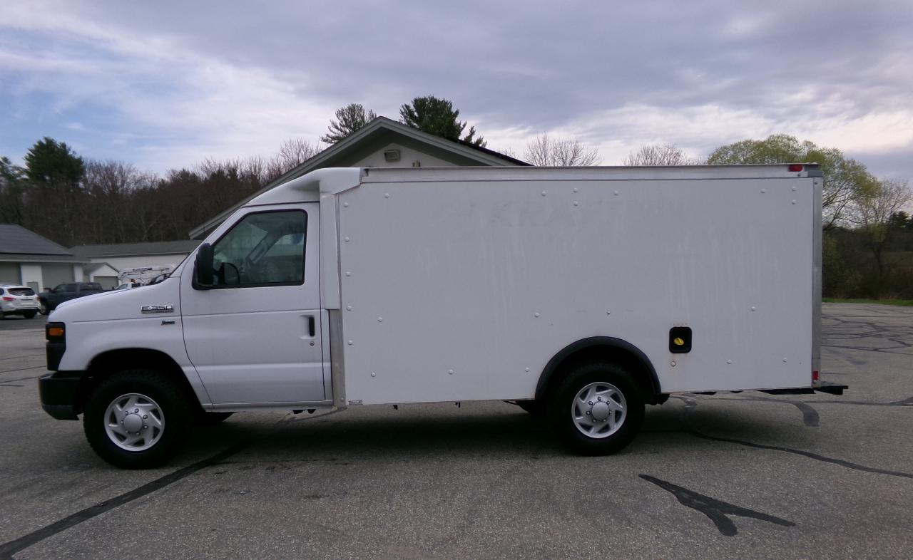 Ford Econoline Commercial Cutaway E-350 Super Duty 138" SRW 2014