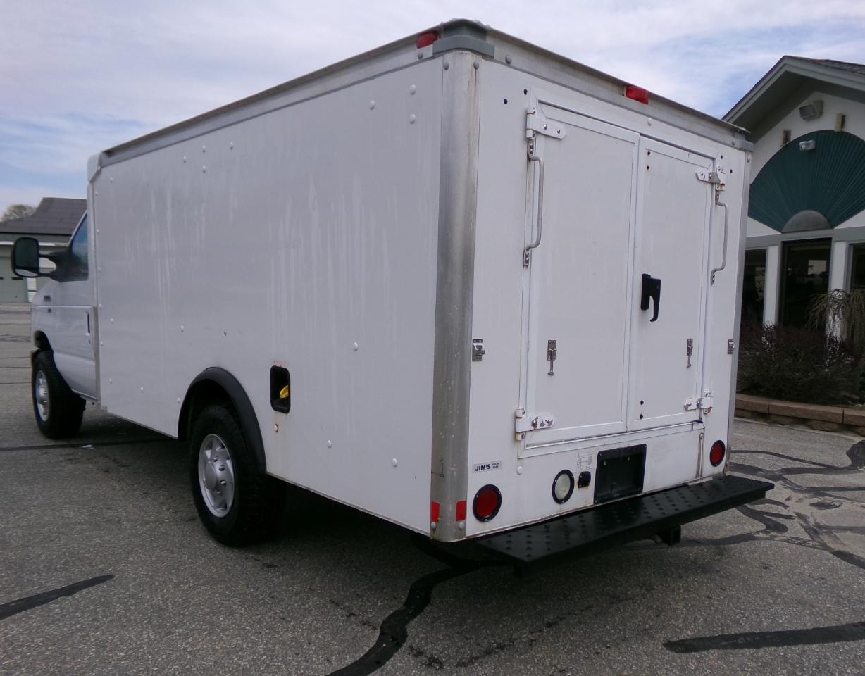 Ford Econoline Commercial Cutaway E-350 Super Duty 138" SRW 2014