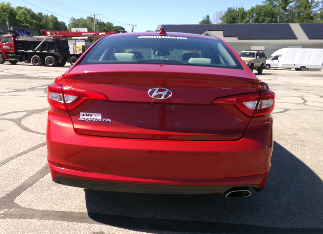 2017 Hyundai Sonata SE photo 2