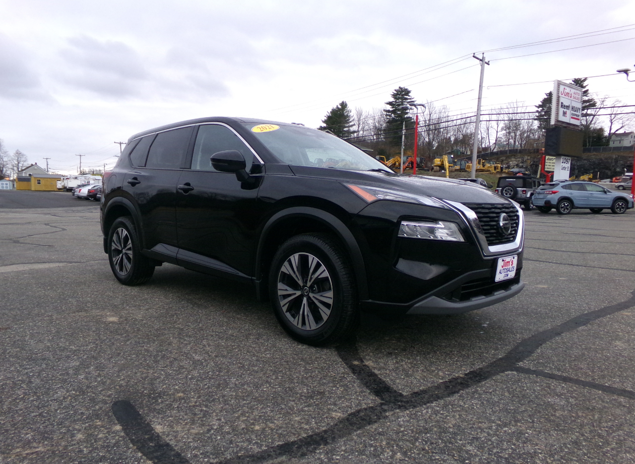 2021 Nissan Rogue SV photo 2