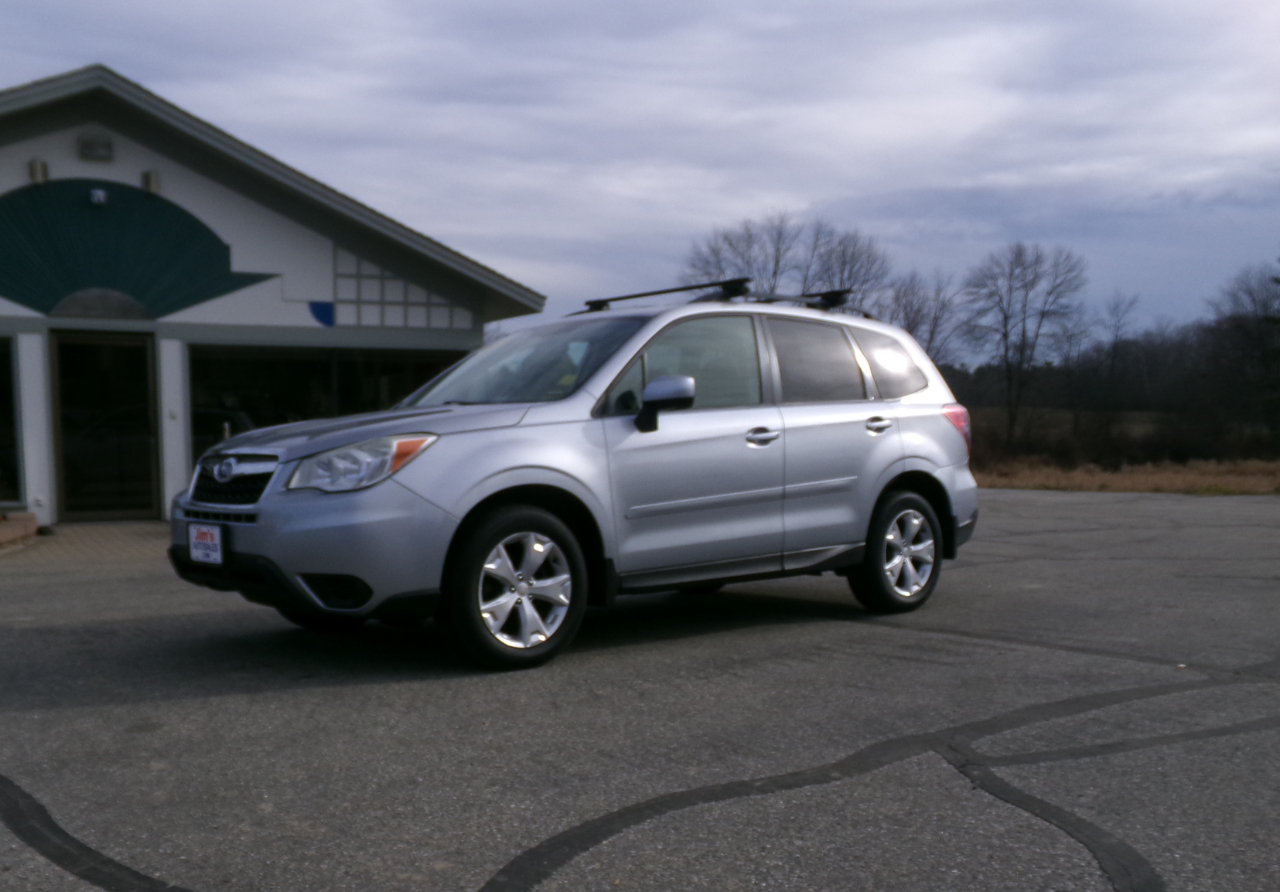 2014 Subaru Forester 2.5i Premium photo 2