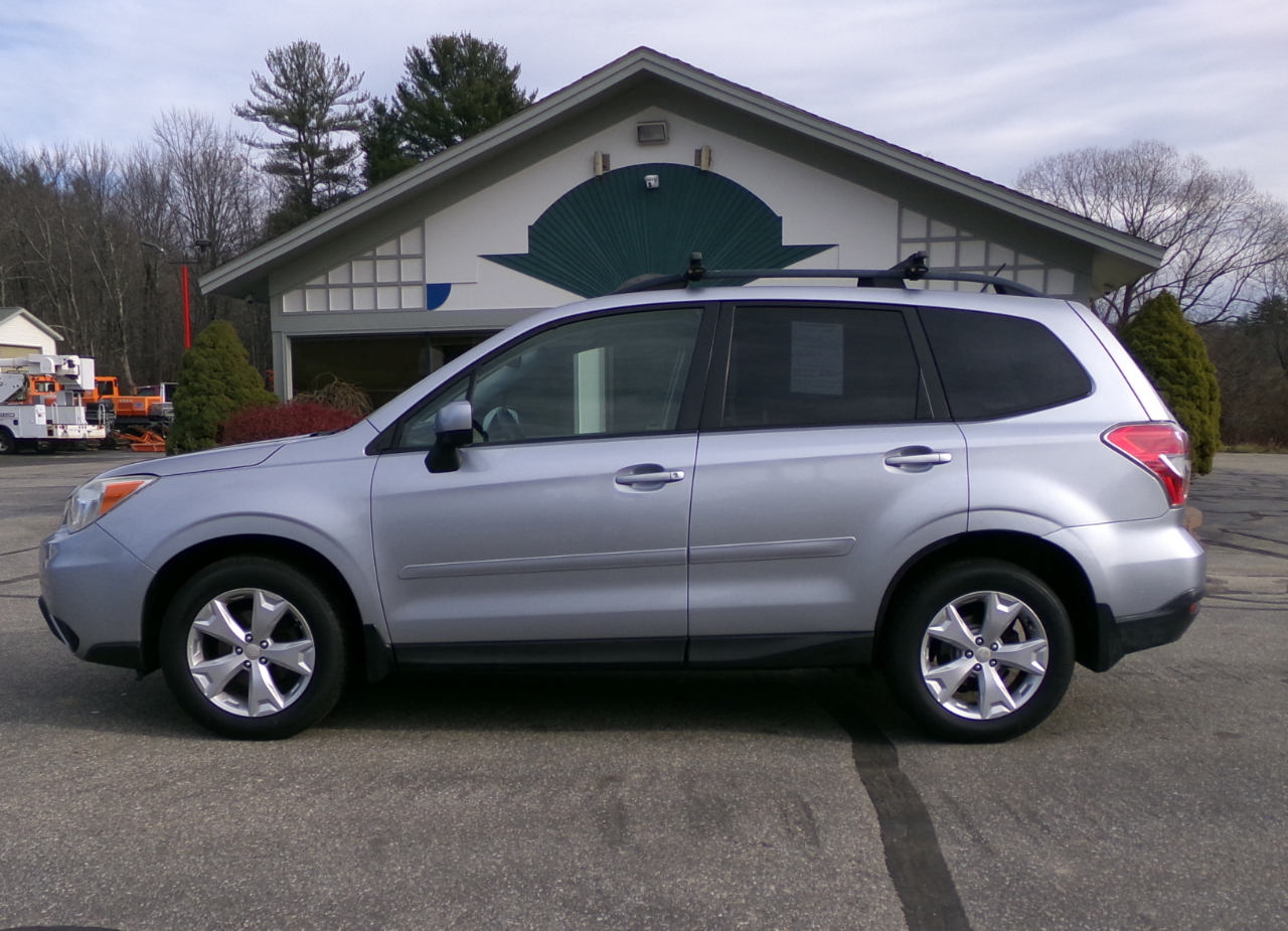 2014 Subaru Forester 2.5i Premium photo 3