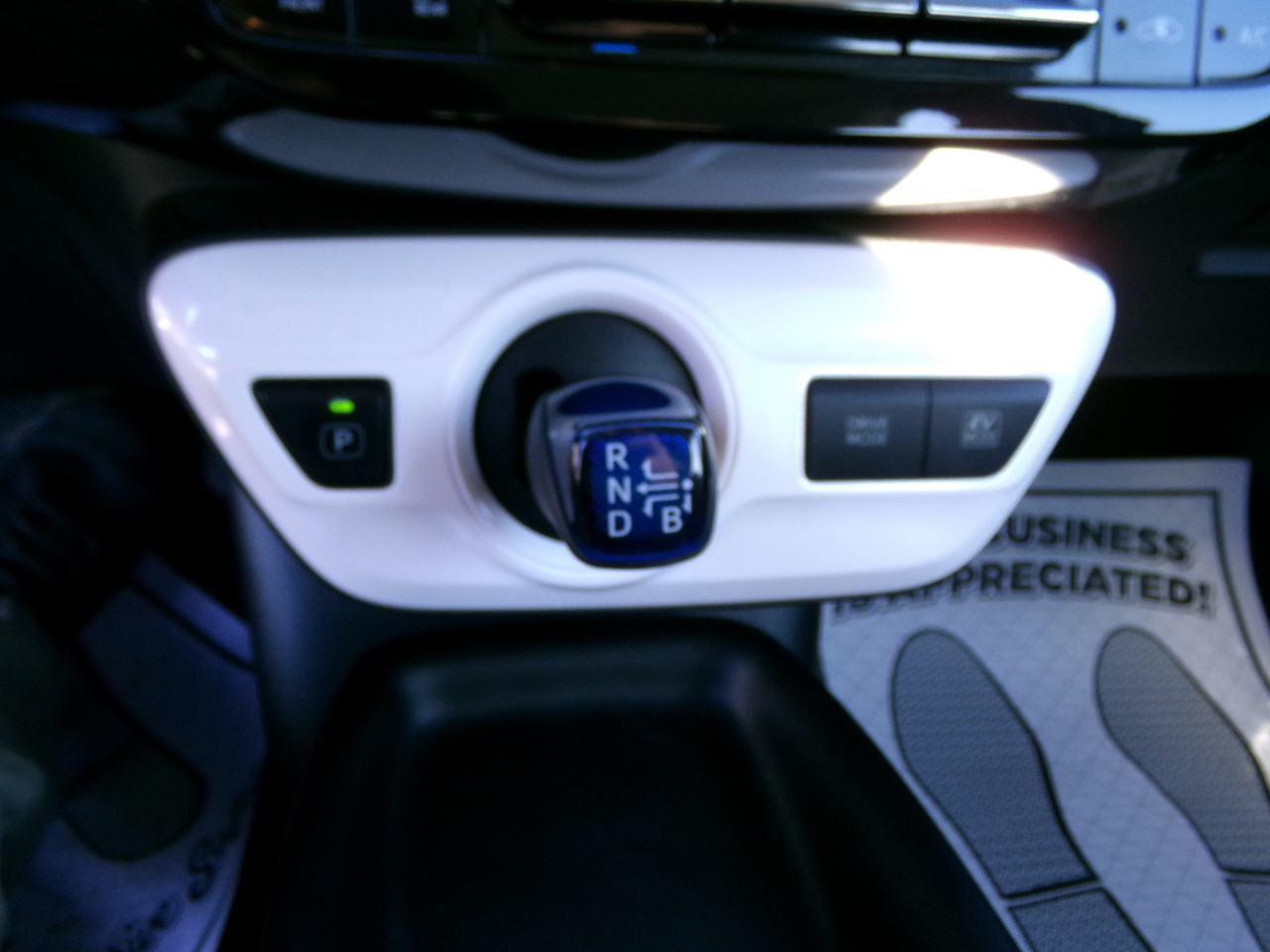 Toyota Prius 5dr HB Two (Natl) 2016