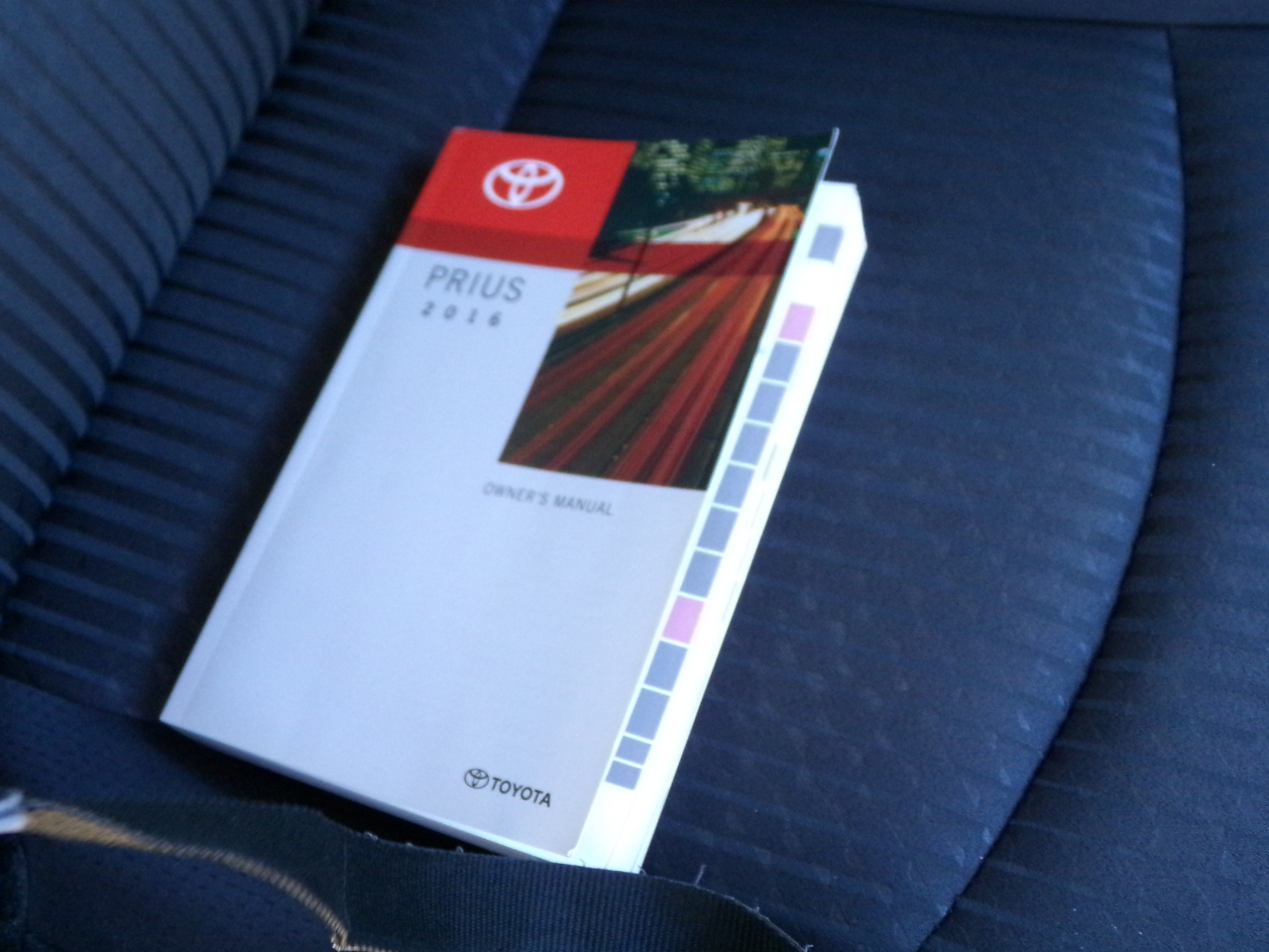 Toyota Prius 5dr HB Two (Natl) 2016