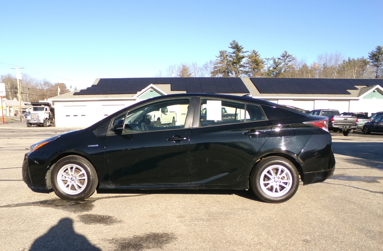 Toyota Prius 5dr HB Two (Natl) 2016