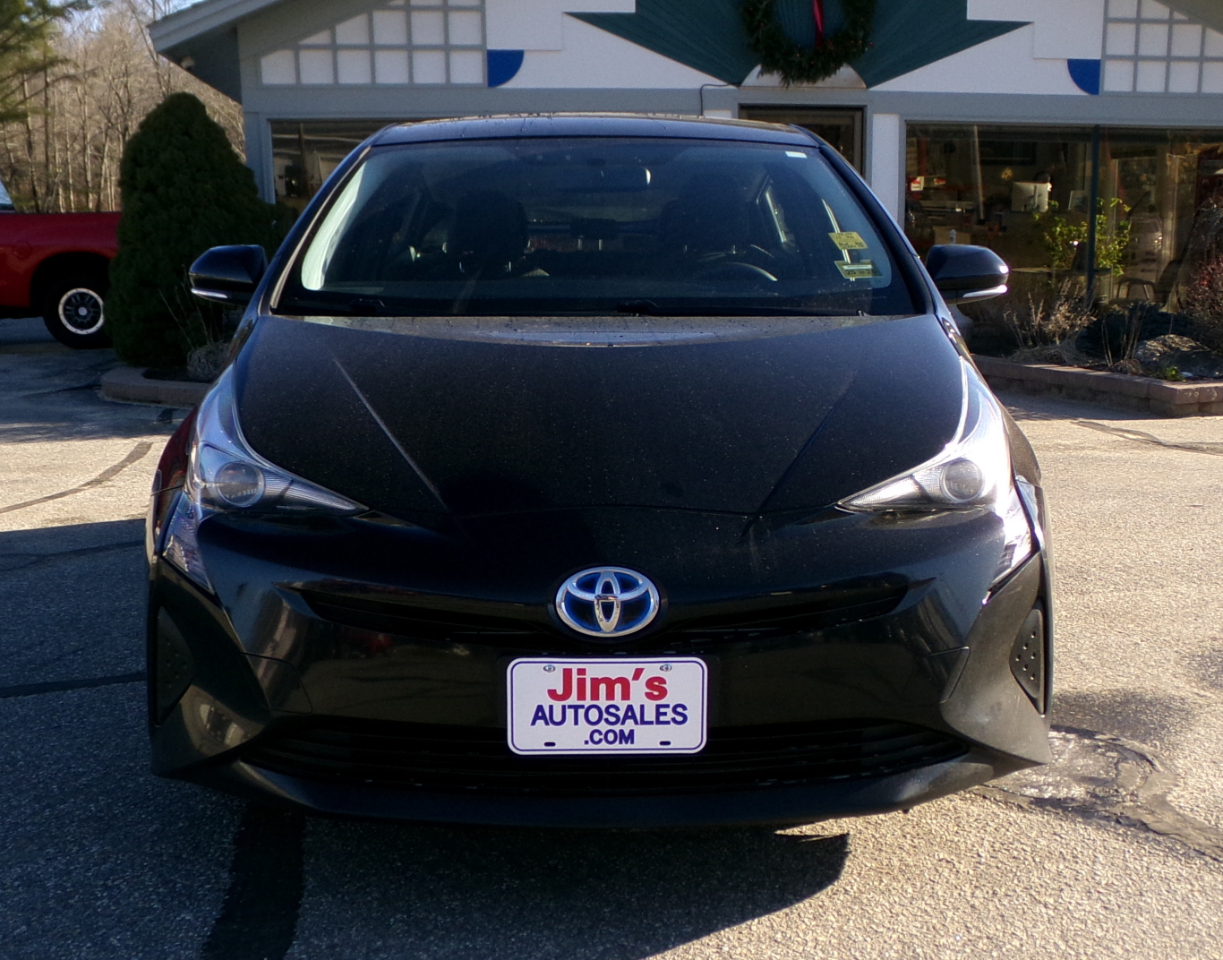 Toyota Prius 5dr HB Two (Natl) 2016