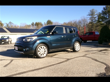 2019 Kia Soul + Auto
