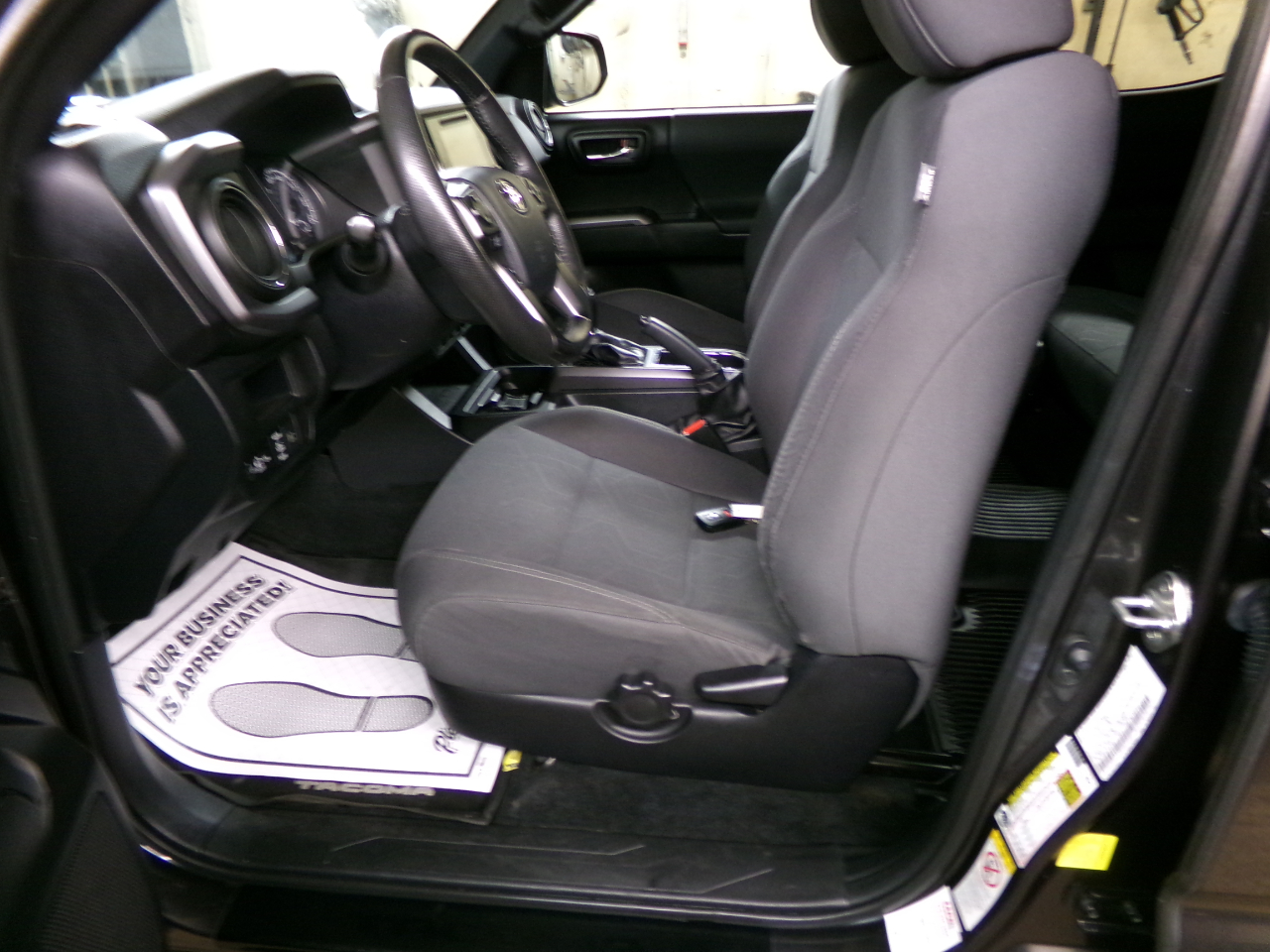 Toyota Tacoma TRD Off Road Double Cab 6' Bed V6 4x4 AT (Natl) 2018