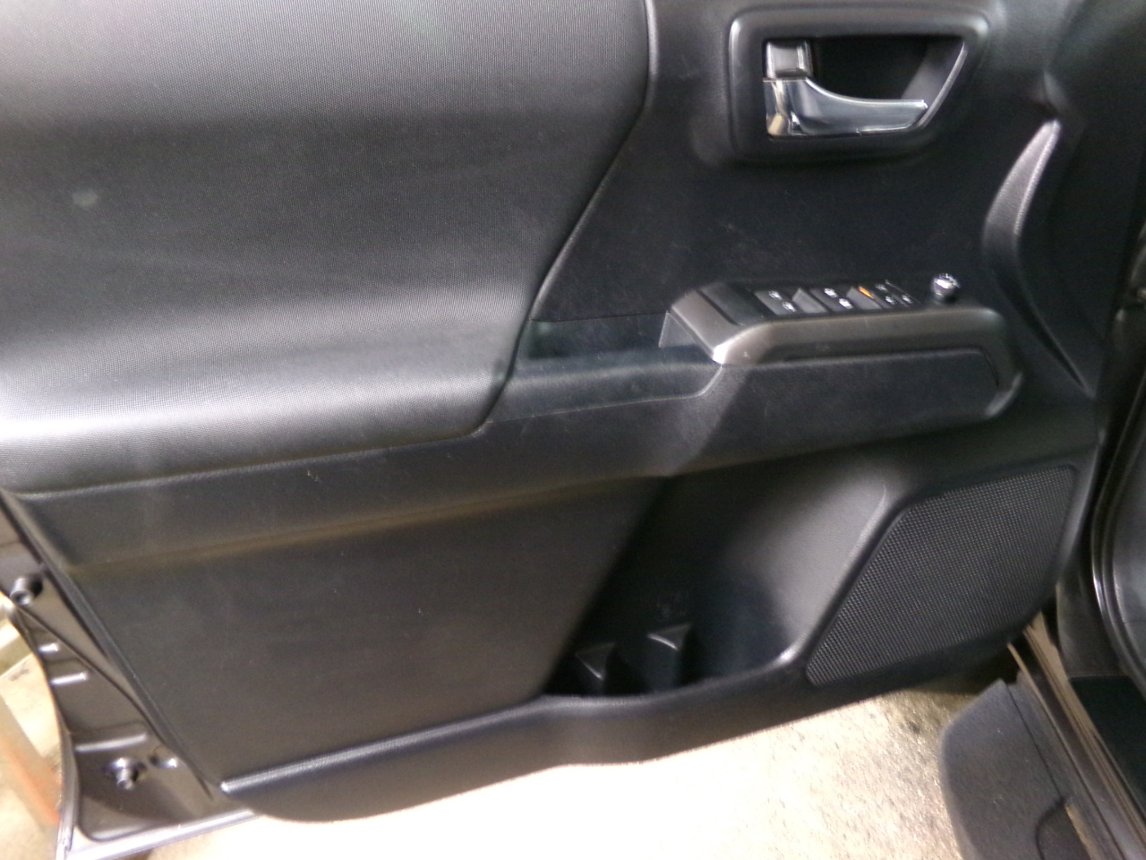 Toyota Tacoma TRD Off Road Double Cab 6' Bed V6 4x4 AT (Natl) 2018