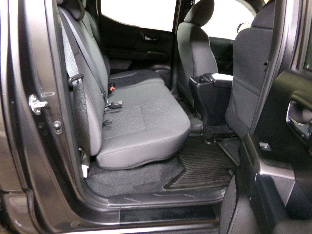 Toyota Tacoma TRD Off Road Double Cab 6' Bed V6 4x4 AT (Natl) 2018