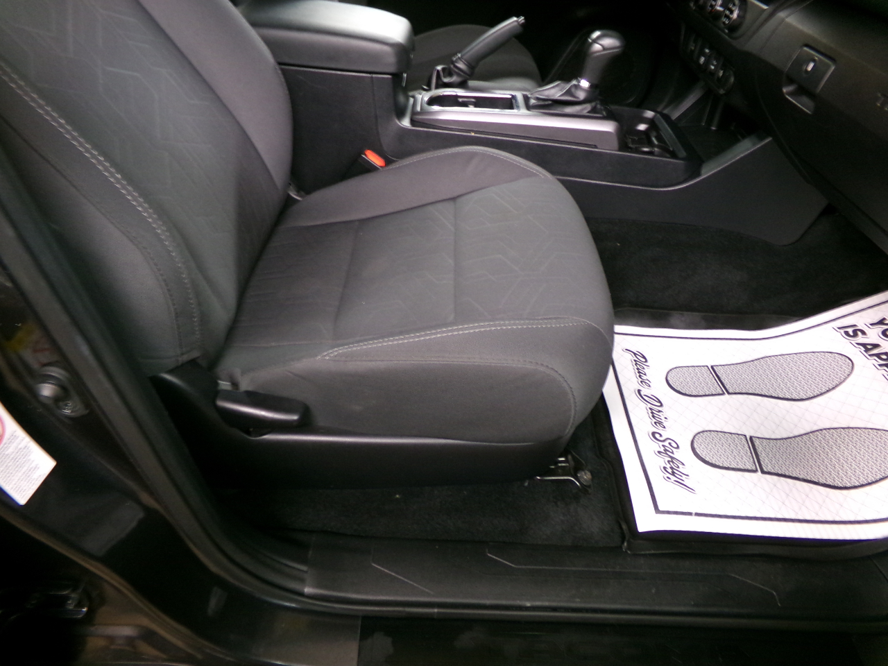 Toyota Tacoma TRD Off Road Double Cab 6' Bed V6 4x4 AT (Natl) 2018