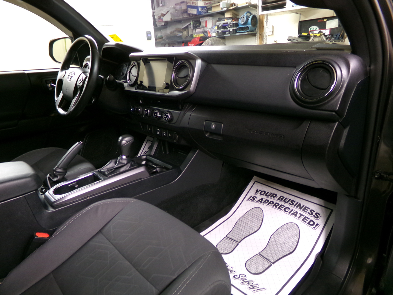 Toyota Tacoma TRD Off Road Double Cab 6' Bed V6 4x4 AT (Natl) 2018