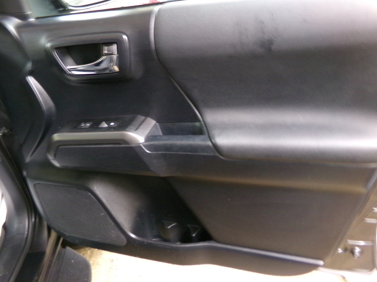 Toyota Tacoma TRD Off Road Double Cab 6' Bed V6 4x4 AT (Natl) 2018