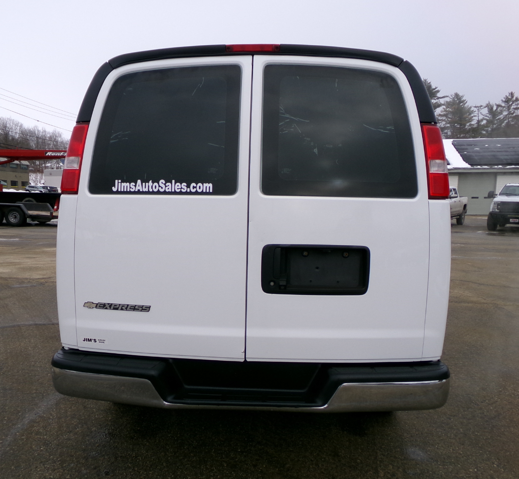 Chevrolet Express Cargo Van RWD 2500 135" 2018