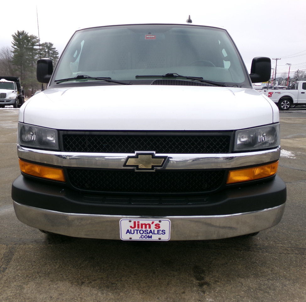 Chevrolet Express Cargo Van RWD 2500 135" 2018