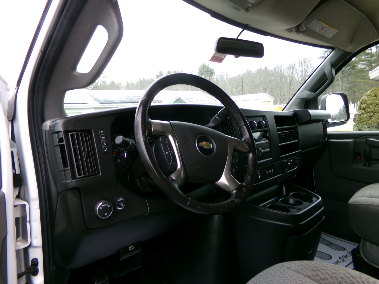 Chevrolet Express Cargo Van RWD 2500 135" 2018