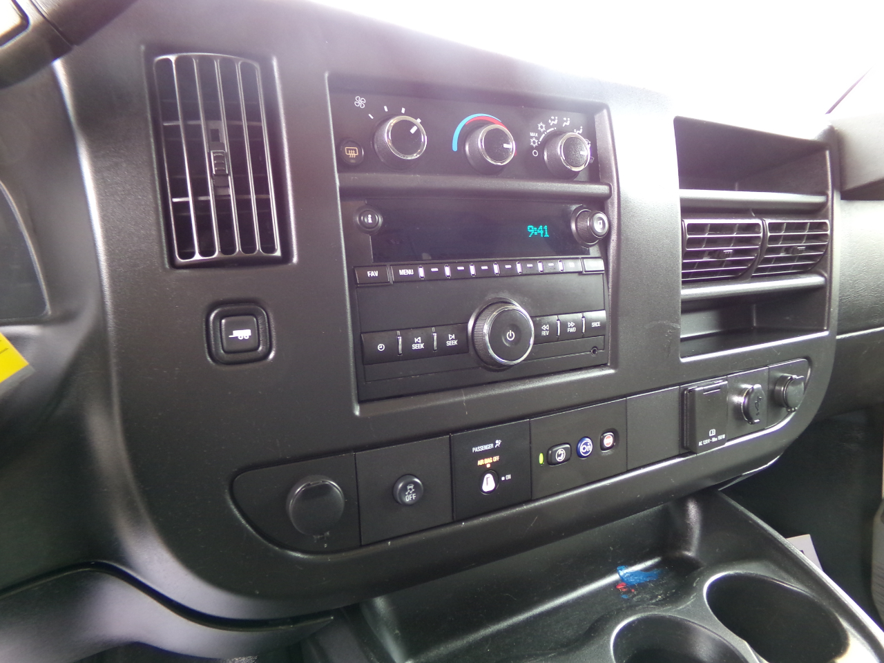 Chevrolet Express Cargo Van RWD 2500 135" 2018