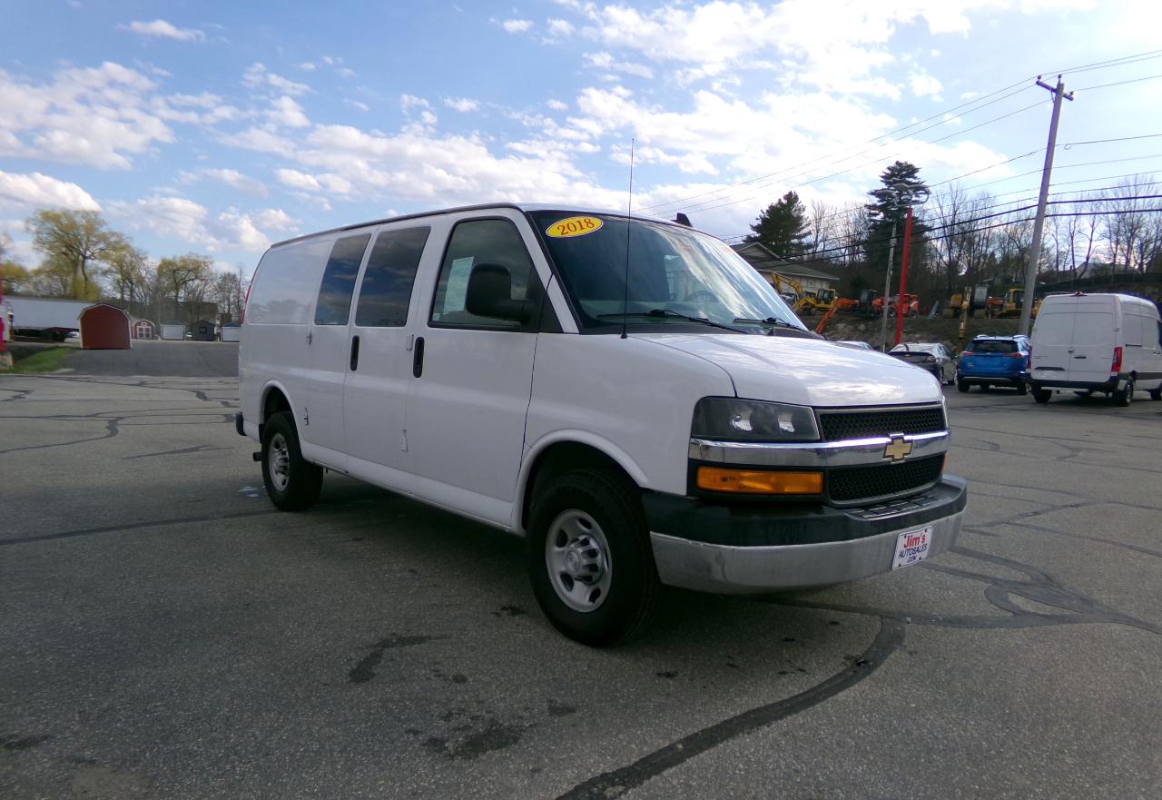 Chevrolet Express Cargo Van RWD 2500 135" 2018