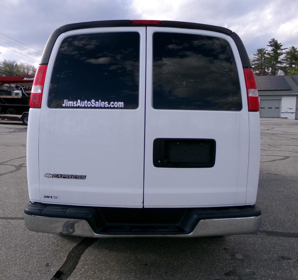 Chevrolet Express Cargo Van RWD 2500 135" 2018