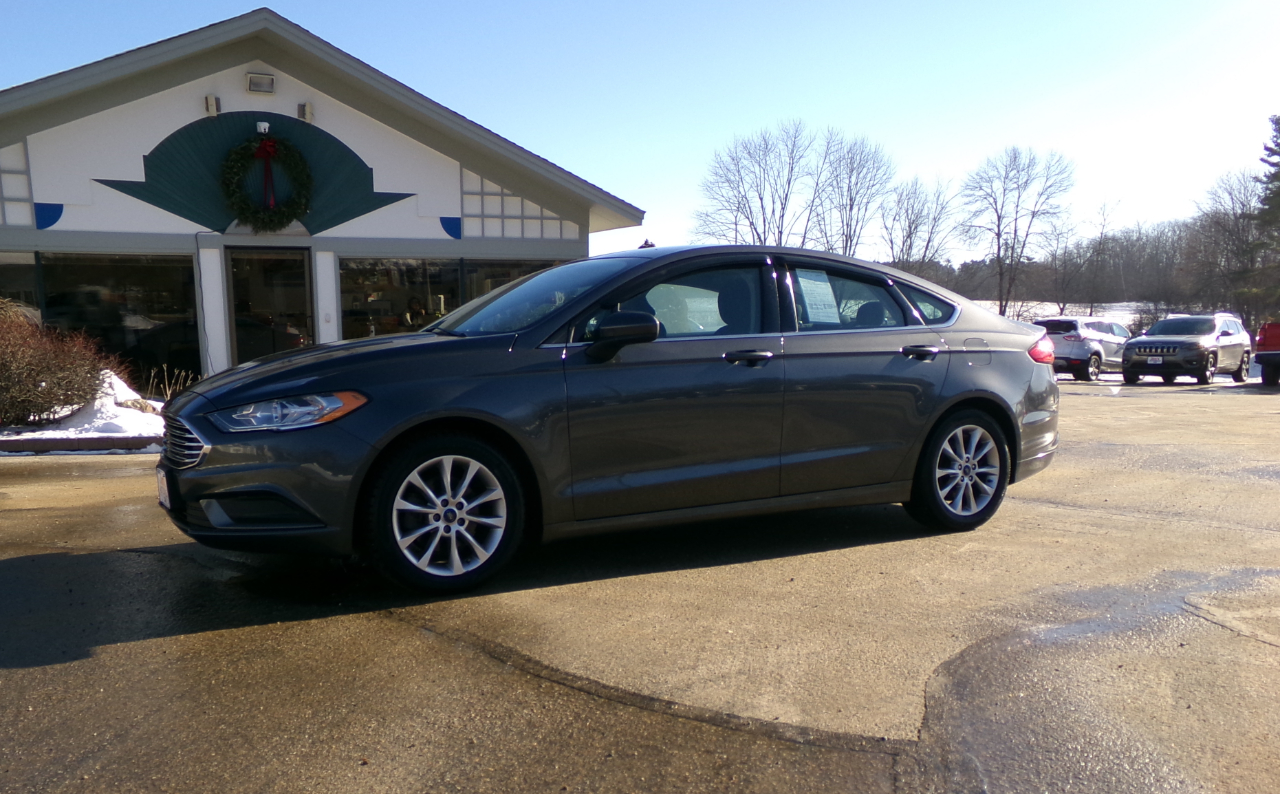 Ford Fusion SE FWD 2017
