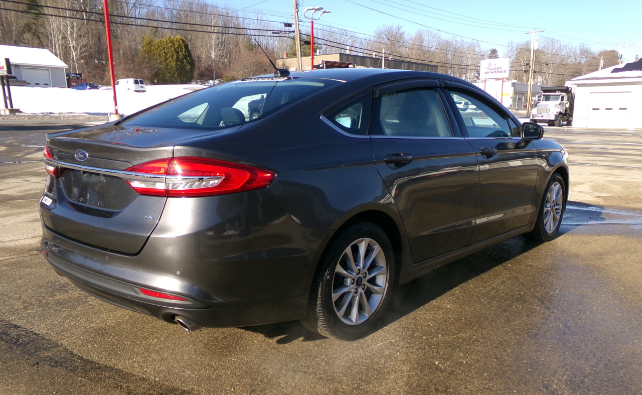 Ford Fusion SE FWD 2017