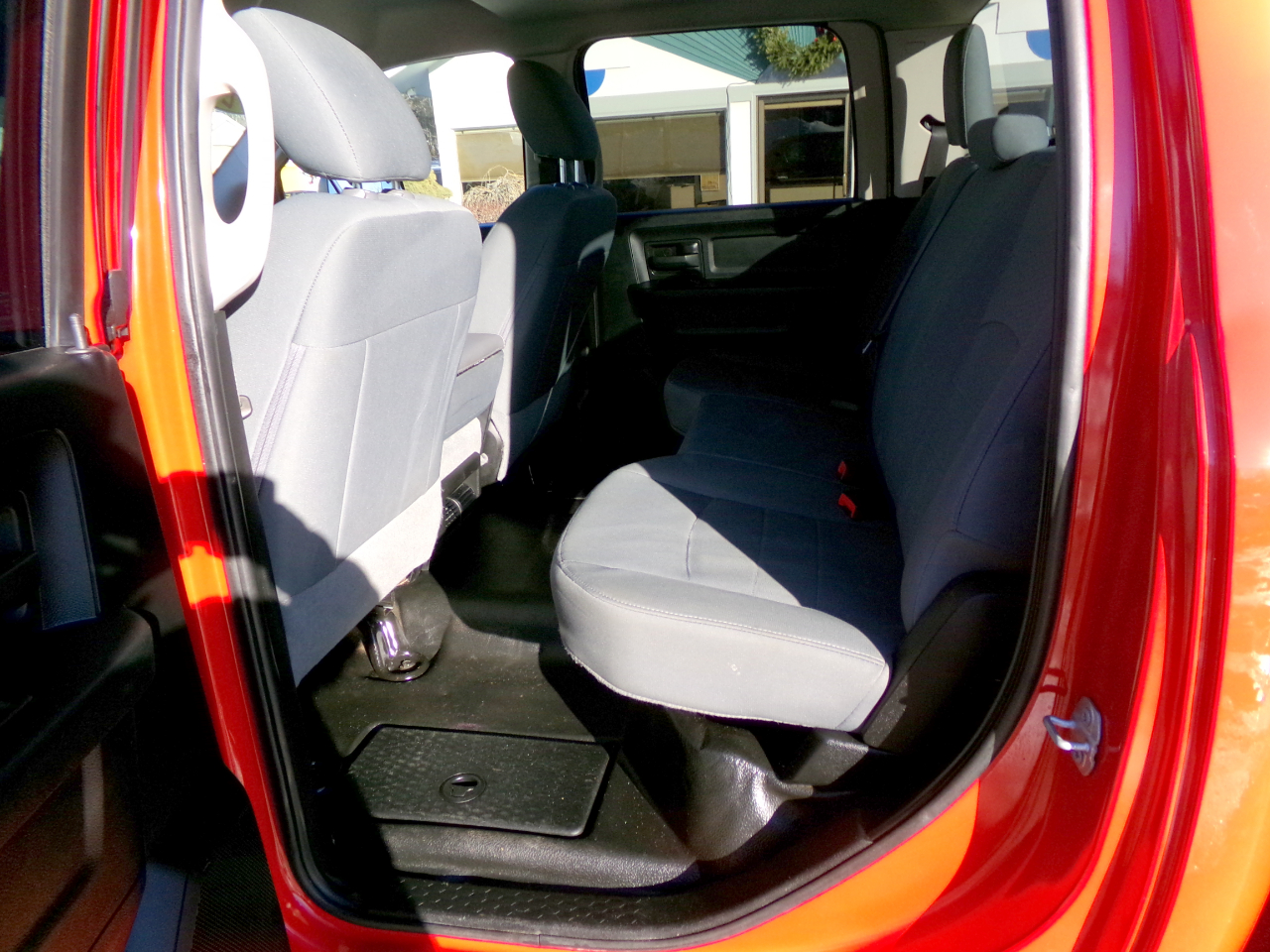 RAM 1500 Tradesman 4x4 Crew Cab 5'7" Box 2018