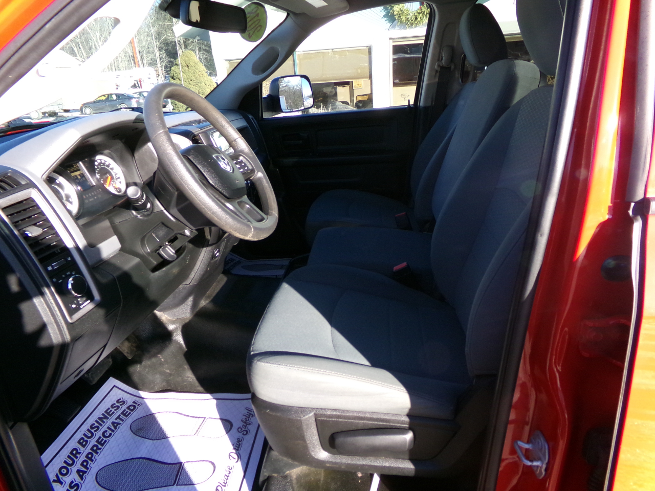 RAM 1500 Tradesman 4x4 Crew Cab 5'7" Box 2018