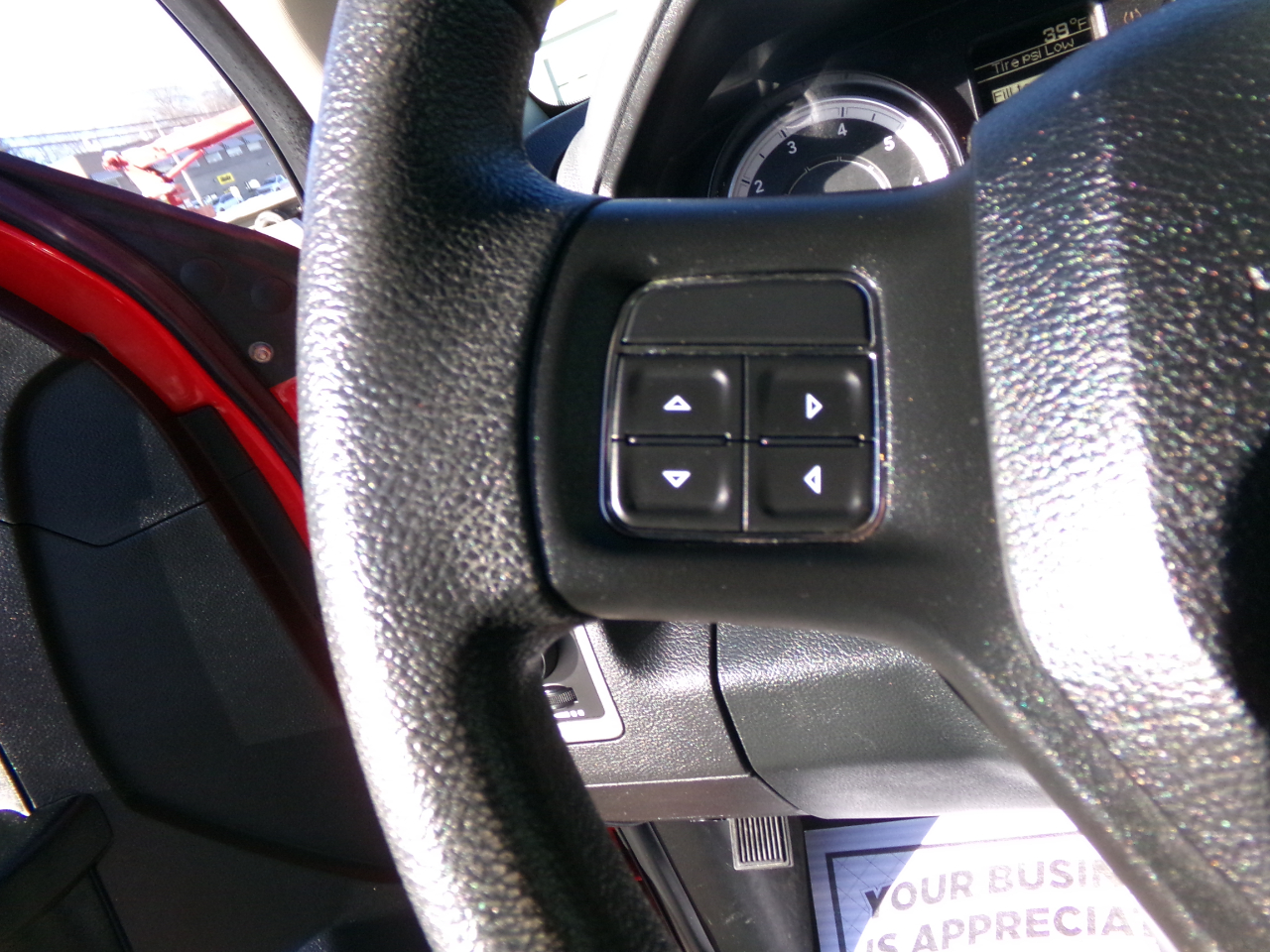 RAM 1500 Tradesman 4x4 Crew Cab 5'7" Box 2018