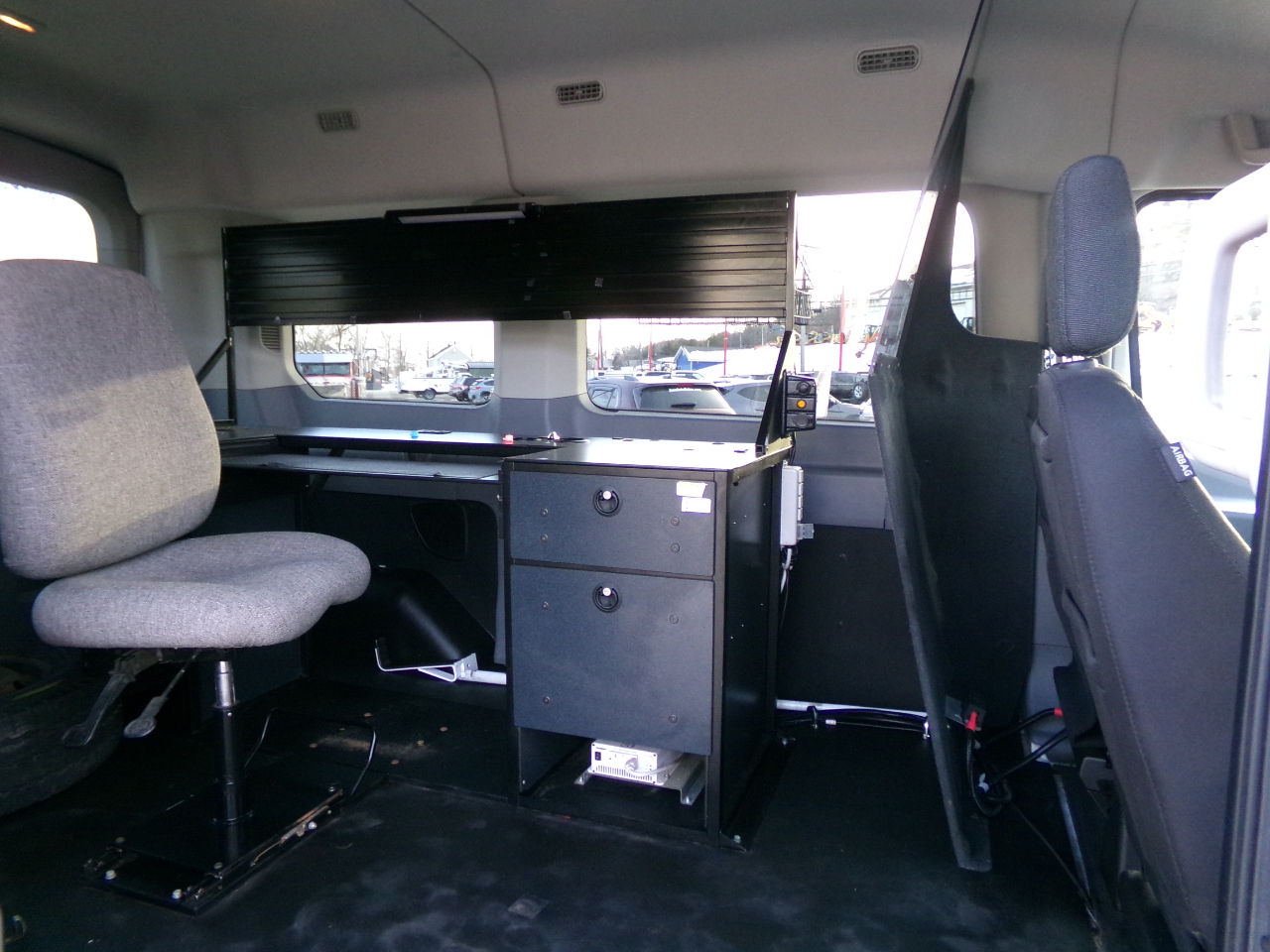 Ford Transit Passenger Wagon T-150 130" Med Roof XLT Sliding RH Dr 2019