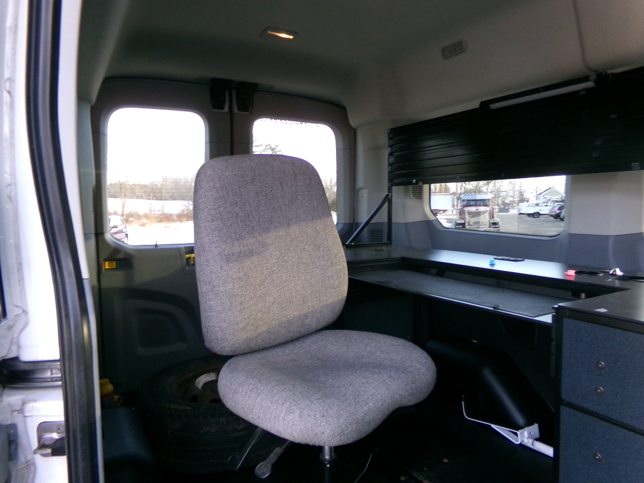 Ford Transit Passenger Wagon T-150 130" Med Roof XLT Sliding RH Dr 2019