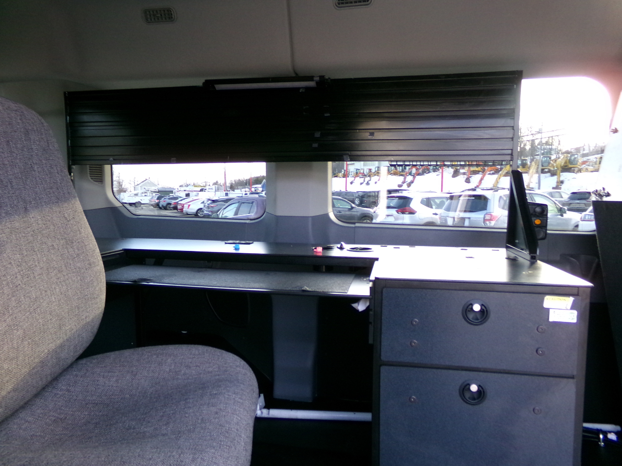 Ford Transit Passenger Wagon T-150 130" Med Roof XLT Sliding RH Dr 2019