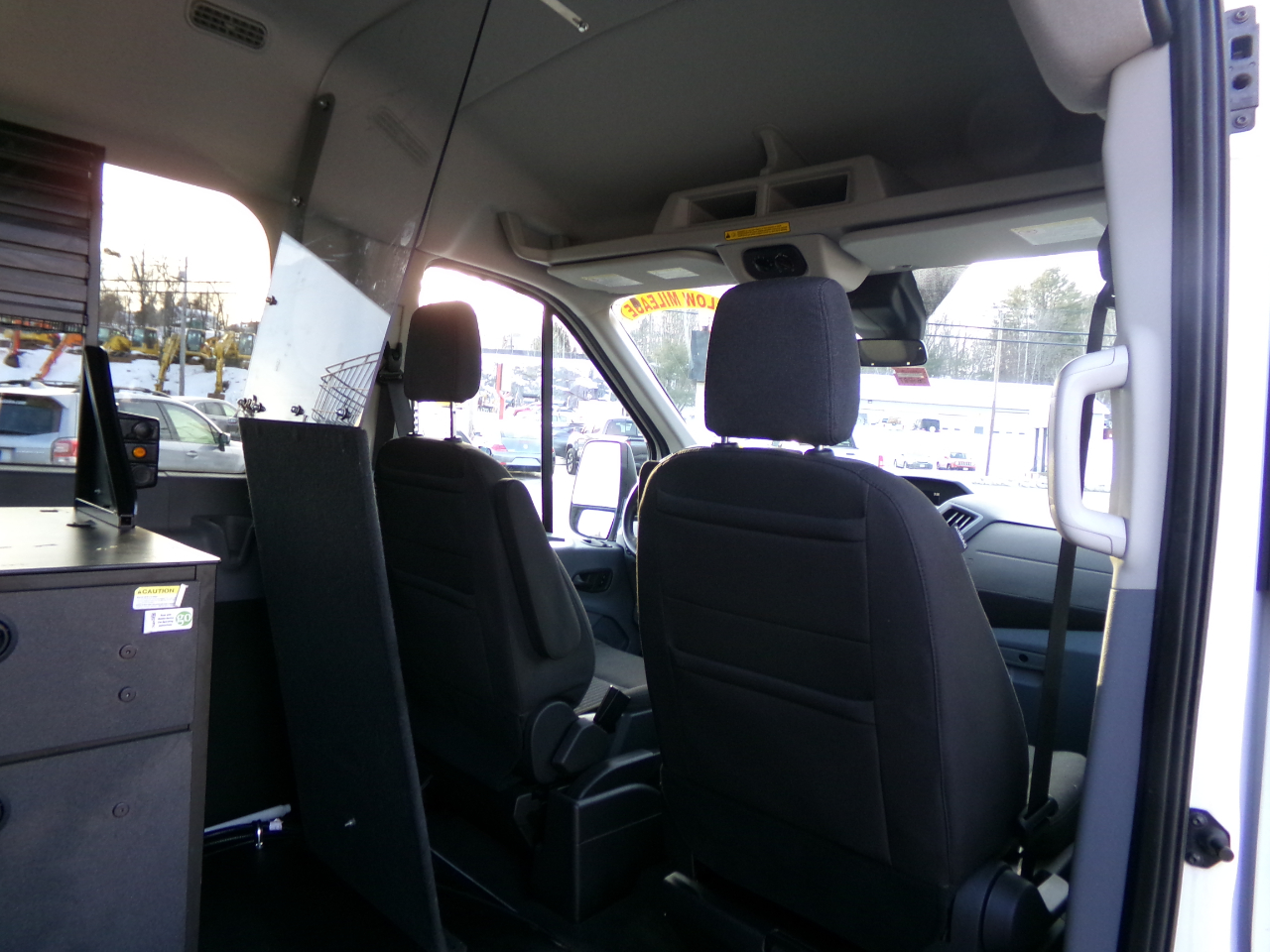 Ford Transit Passenger Wagon T-150 130" Med Roof XLT Sliding RH Dr 2019