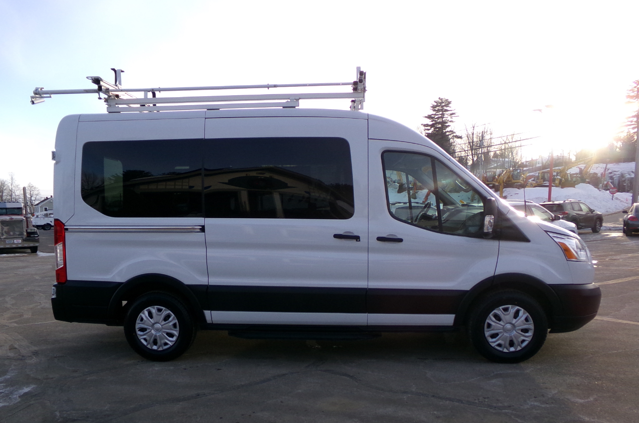 Ford Transit Passenger Wagon T-150 130" Med Roof XLT Sliding RH Dr 2019